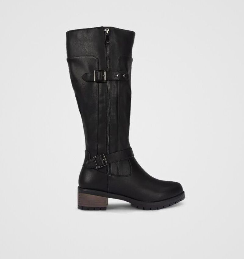 Botas largas negras de cuero